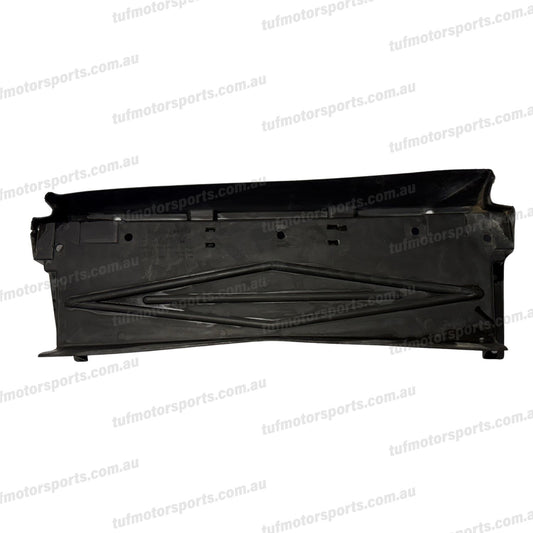 VL Commodore Air Chute Lower GM 92026144