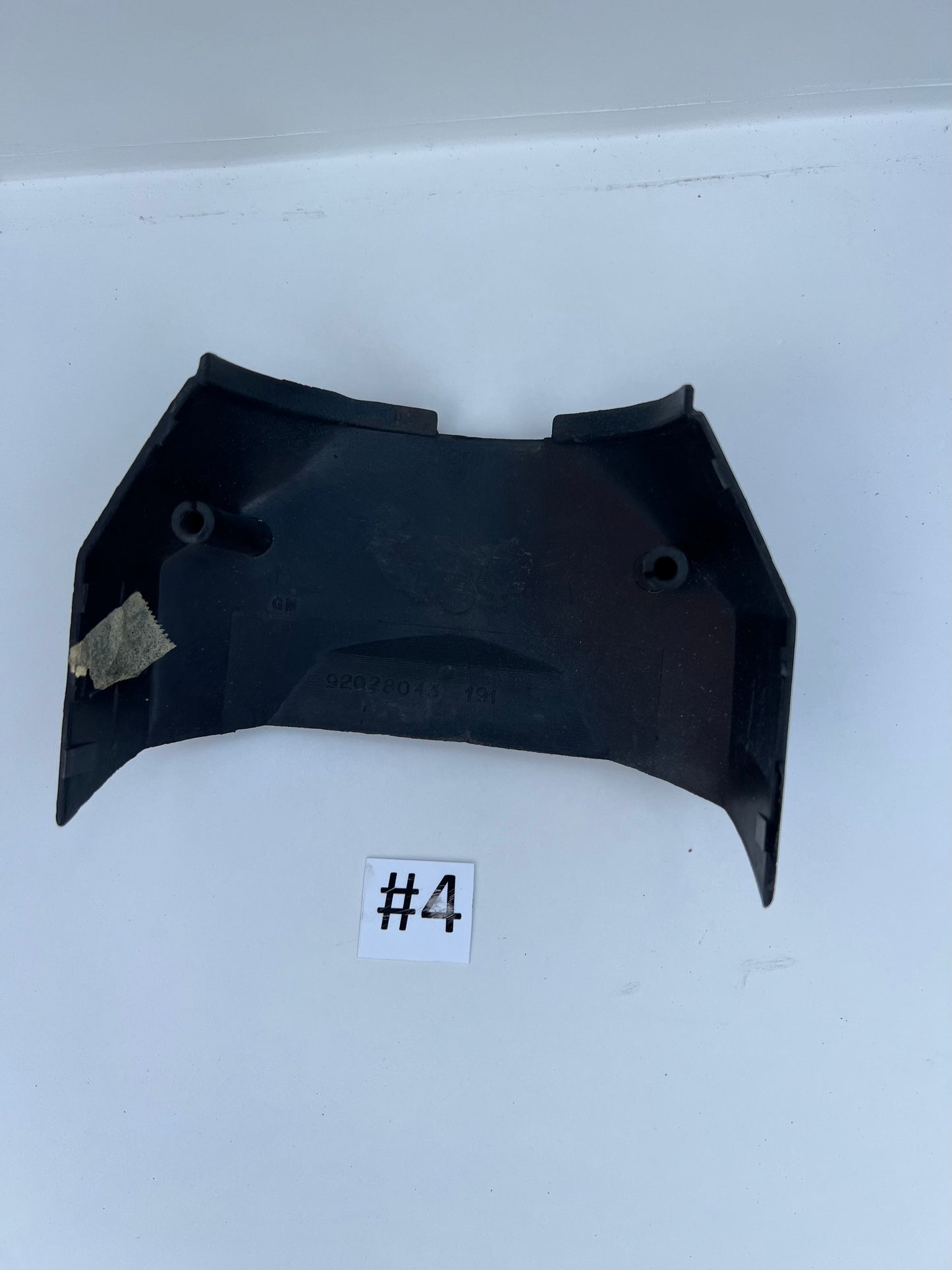 VB VC VH VK VL Steering Column Cover Upper GM 92028043